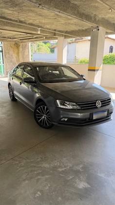 VOLKSWAGEN JETTA 2.0 TSI HIGHLINE 211CV GASOLINA 4P TIPTRONIC VOLKSWAGEN JETTA 2.0 TSI HIGHLINE 211CV GASOLINA 4P TIPTRONIC